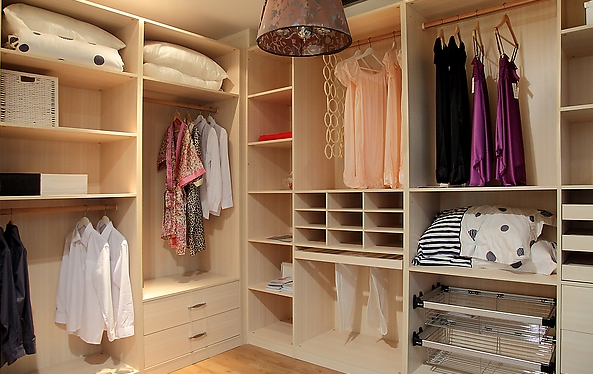 利用純(chún)堿去除衣櫥(chú)的臭味