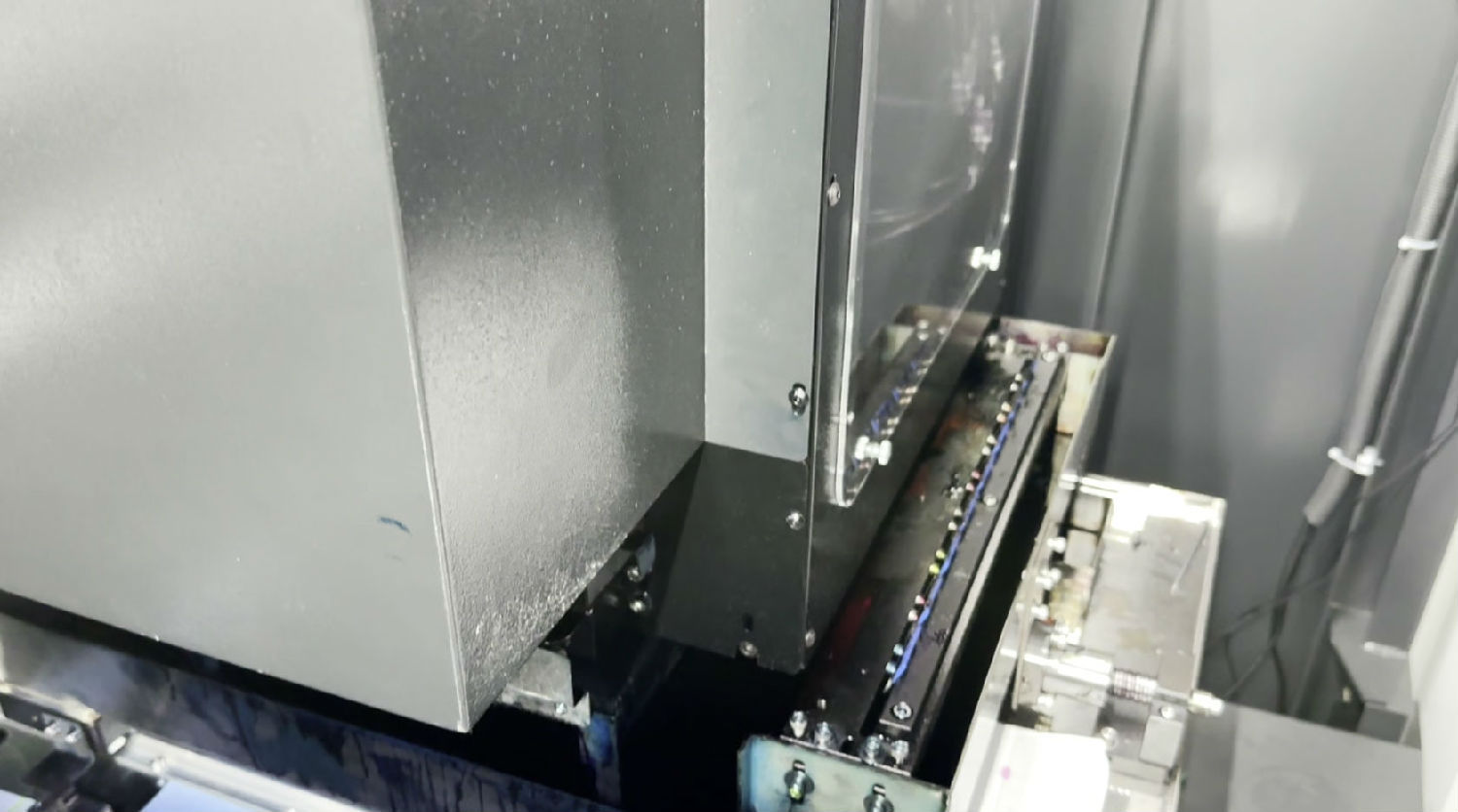 爲什麽(me)數碼印花機清洗(xi)噴頭不出廢墨?