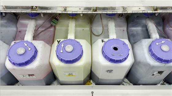 數(shù)碼印花機(jī)打圖出現(xian)方格的原(yuán)因