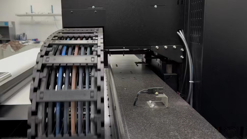 數碼印(yin)花機導軌保養(yǎng)的步驟